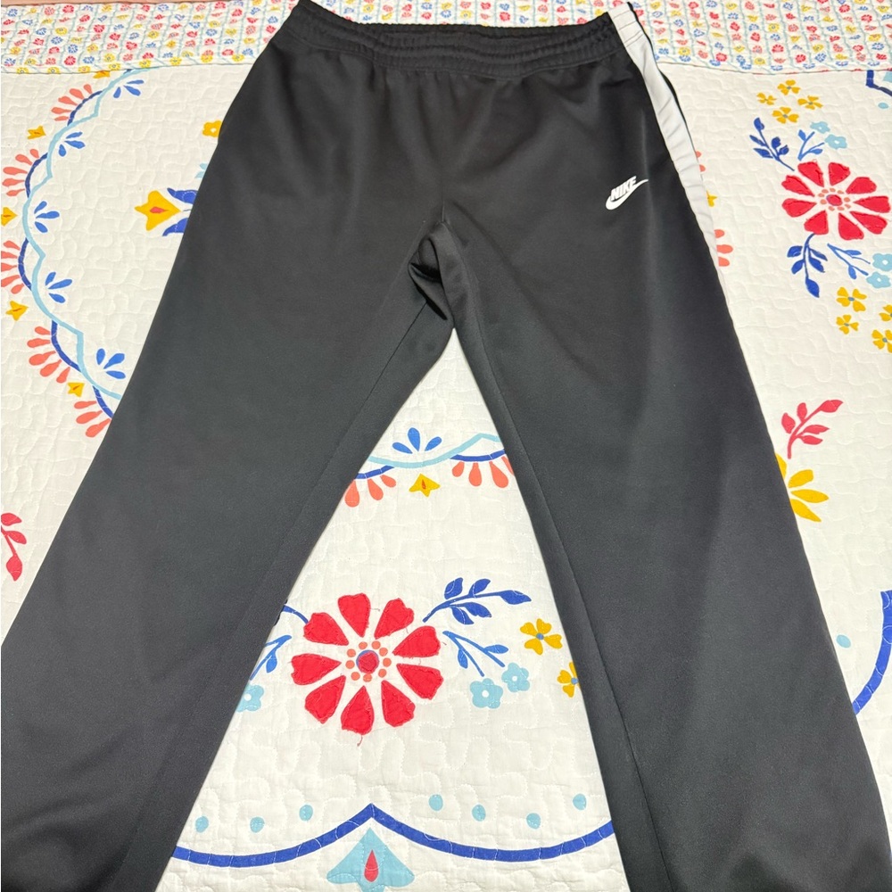 Nike Woman Charcoal Joggers